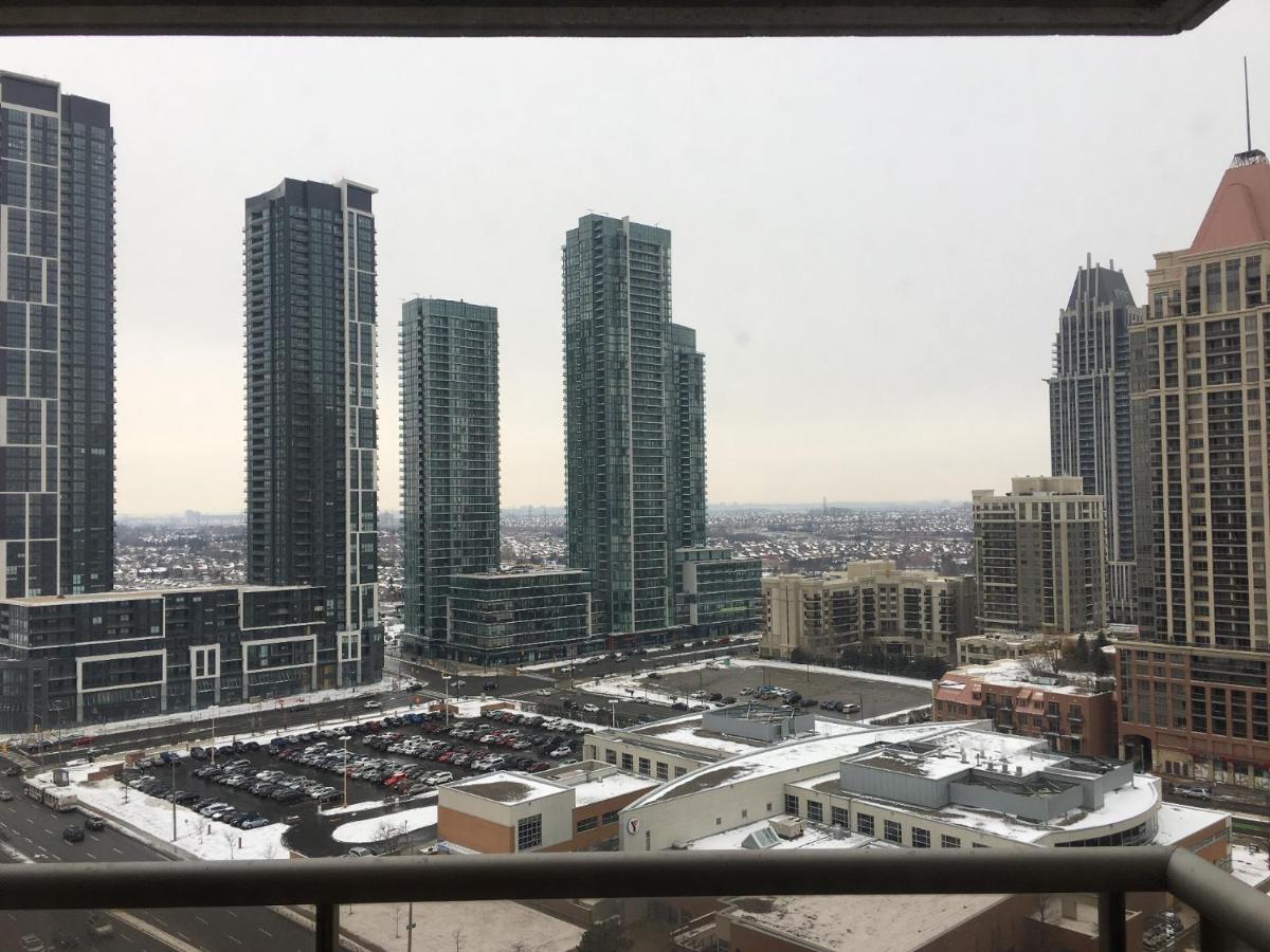 Maplewood Suites - Square One 미시소거 외부 사진