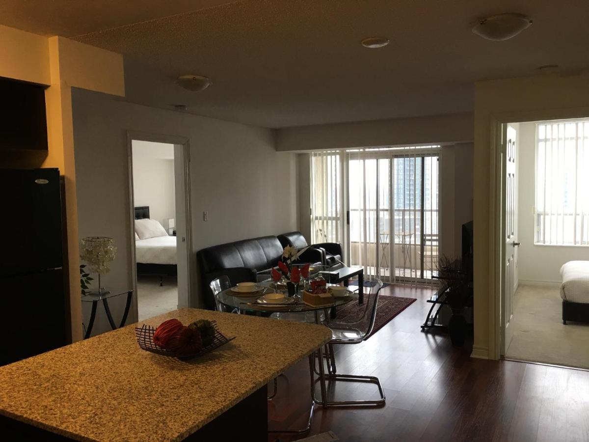 Maplewood Suites - Square One 미시소거 외부 사진