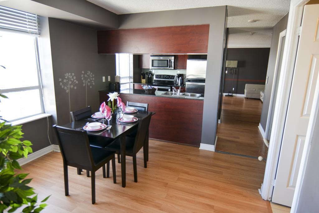 Maplewood Suites - Square One 미시소거 객실 사진