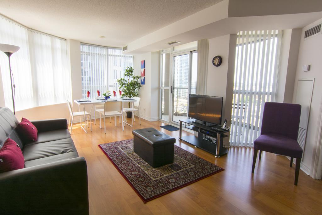 Maplewood Suites - Square One 미시소거 객실 사진