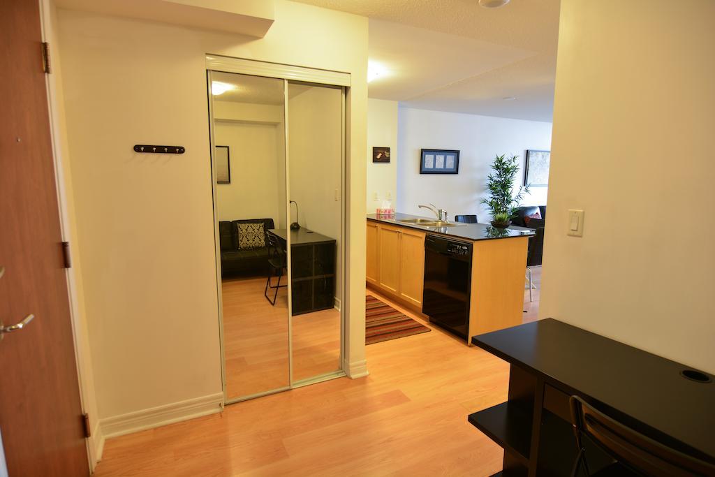 Maplewood Suites - Square One 미시소거 객실 사진